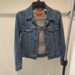 Levi denim jacket